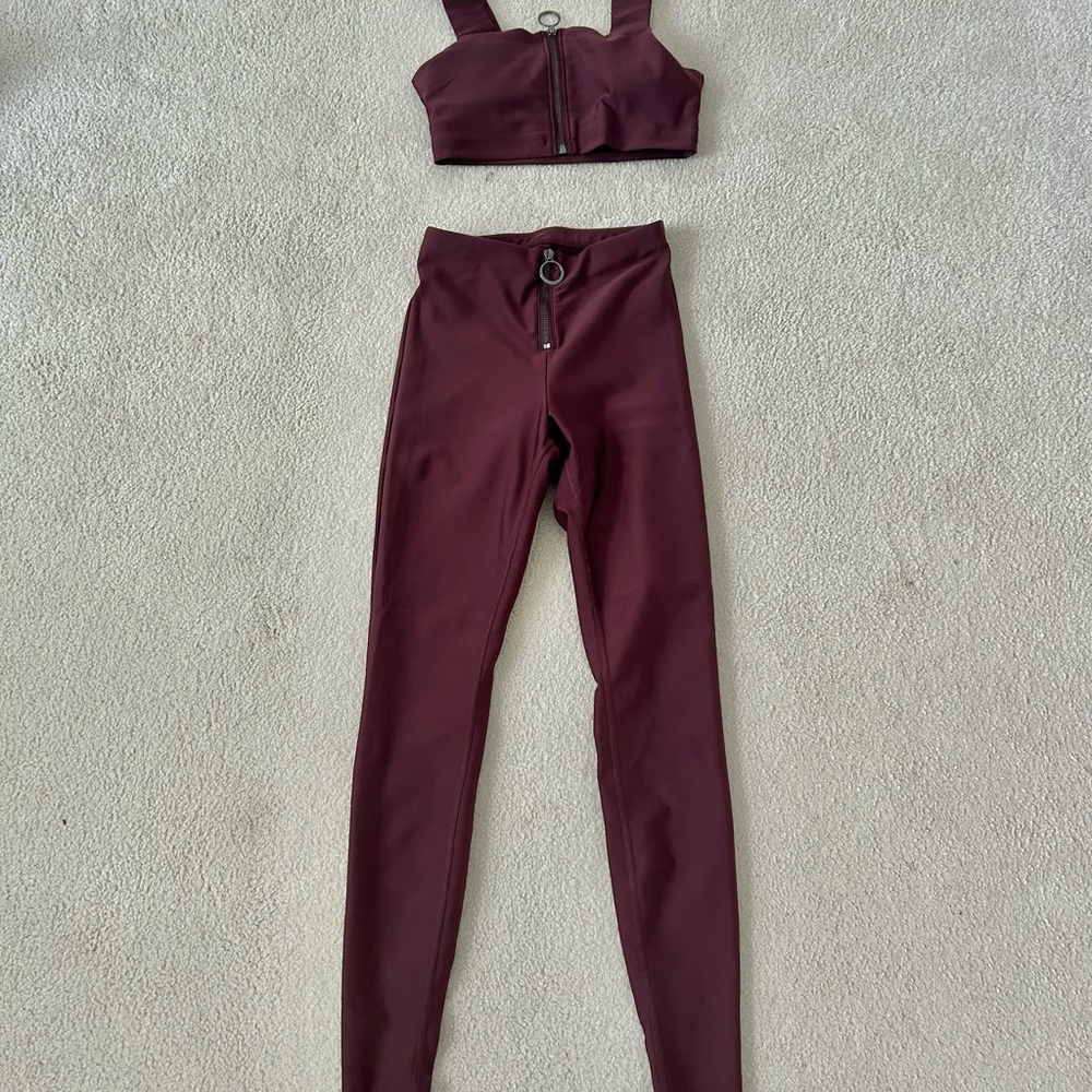 ALO Yoga Set Fast Bra And Leggings